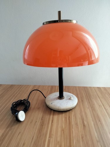 Lampada tavolo probabile - tavolo,